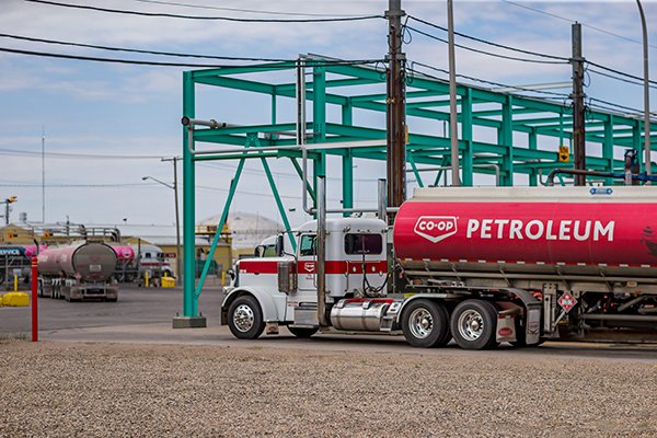CoopRefinery's tweet photo. DYK? Our products are distributed to more than 800 Co-op gas bar and cardlock locations across Western Canada. We Fuel Western Canada. https://t.co/GtODAHYXWh