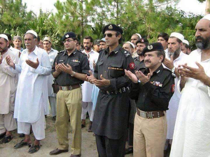 SyedHai68368872's tweet photo. د باتورو سر لخکر۔۔۔!!!
درجات دی بلند شہ۔۔۔!!! آمین ثم آمین https://t.co/4LdNYutINM
