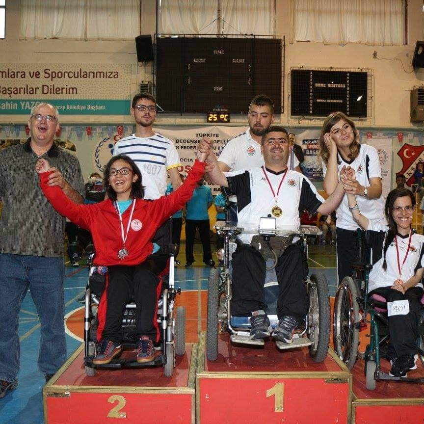 Samsun/Atakum Belediyespor Boccia takımından ve Milli sporcularımızdan Salim Yalçınkaya'nın vefatını derin bir üzüntüyle öğrenmiş bulunmaktayız. Başta Yalçınkaya ailesinin ve Boccia camiamızın başısağolsun.