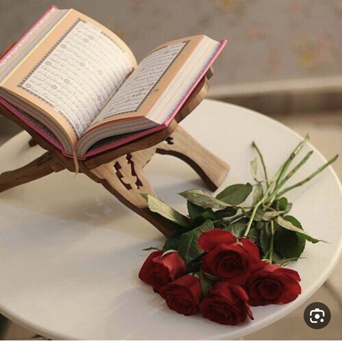 علي مع القرآن والقرآن مع علي اذا لم تدافع عن القرآن لا تتكلم عن مبايعة علي ع