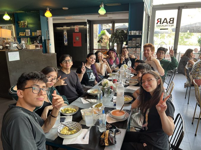 Comida en Barcelona 🇪🇸  Le robe la foto a Shadoune 🤓 https://t.co/CqdMsuPMjG<a href="/tag/cuernacraft2"class="tags"><span>#cuernacraft2</span></a>