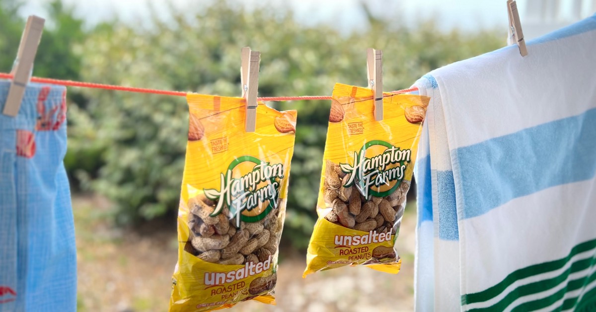 HamptonFarms's tweet photo. Don’t forget your beach day essentials! #Shellfie #July4th #Peanuts #Vacation #HamptonFarms https://t.co/0Im9SyDUNW