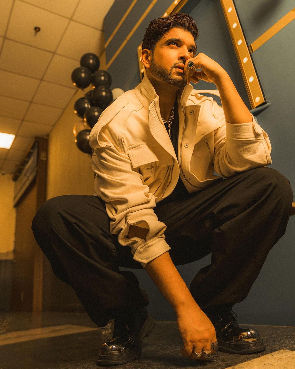 DelhiTimesTweet's tweet photo. .@kkundrra exudes an incredibly cool vibe in his latest pictures 🔥❤️

#KaranKundrra https://t.co/Onoc4ByTsA