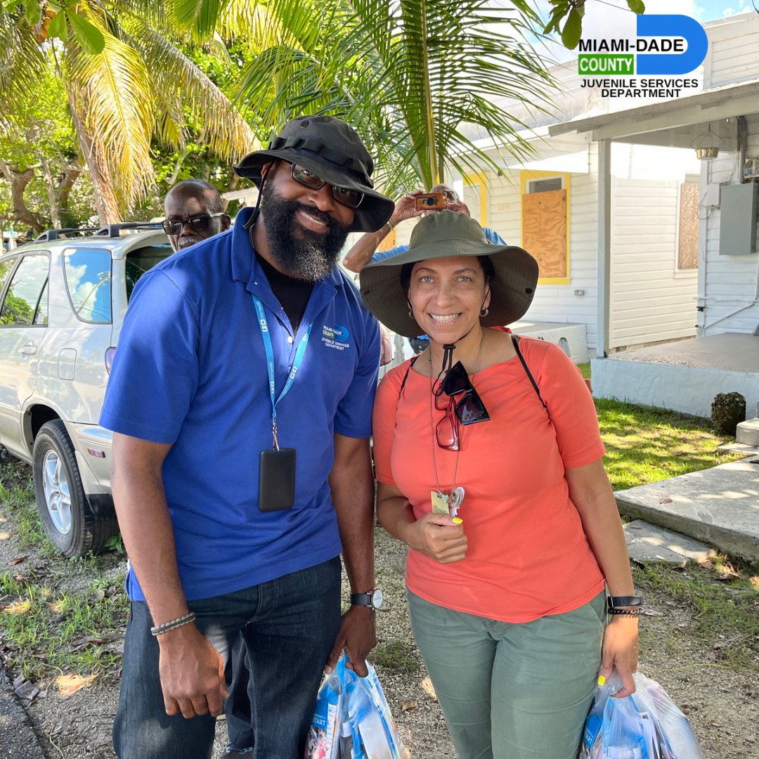 JSD’s Elena and Johnathan at todays Walking One Stop in Coconut Grove bringing resources to residents’ doorsteps.