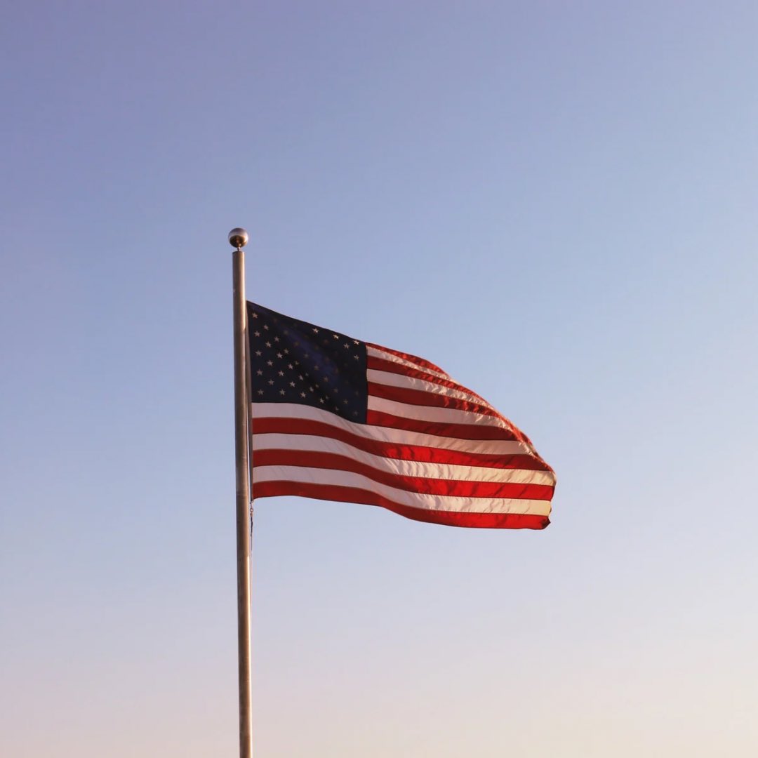 Happy Fourth of July from everyone here at 2nd Bridge Brewing Company! We will be closed today, per usual, and open again tomorrow from 2-8PM. 
Cheers! 🎆🇺🇸🗽