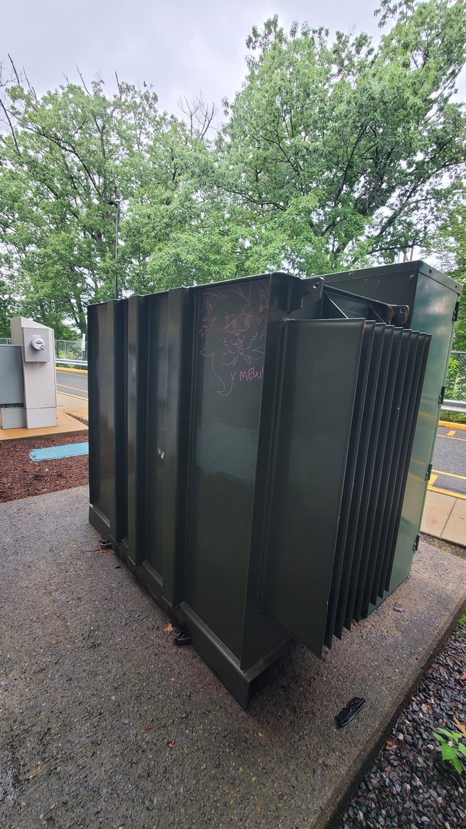 Stickerslapper's tweet image. 