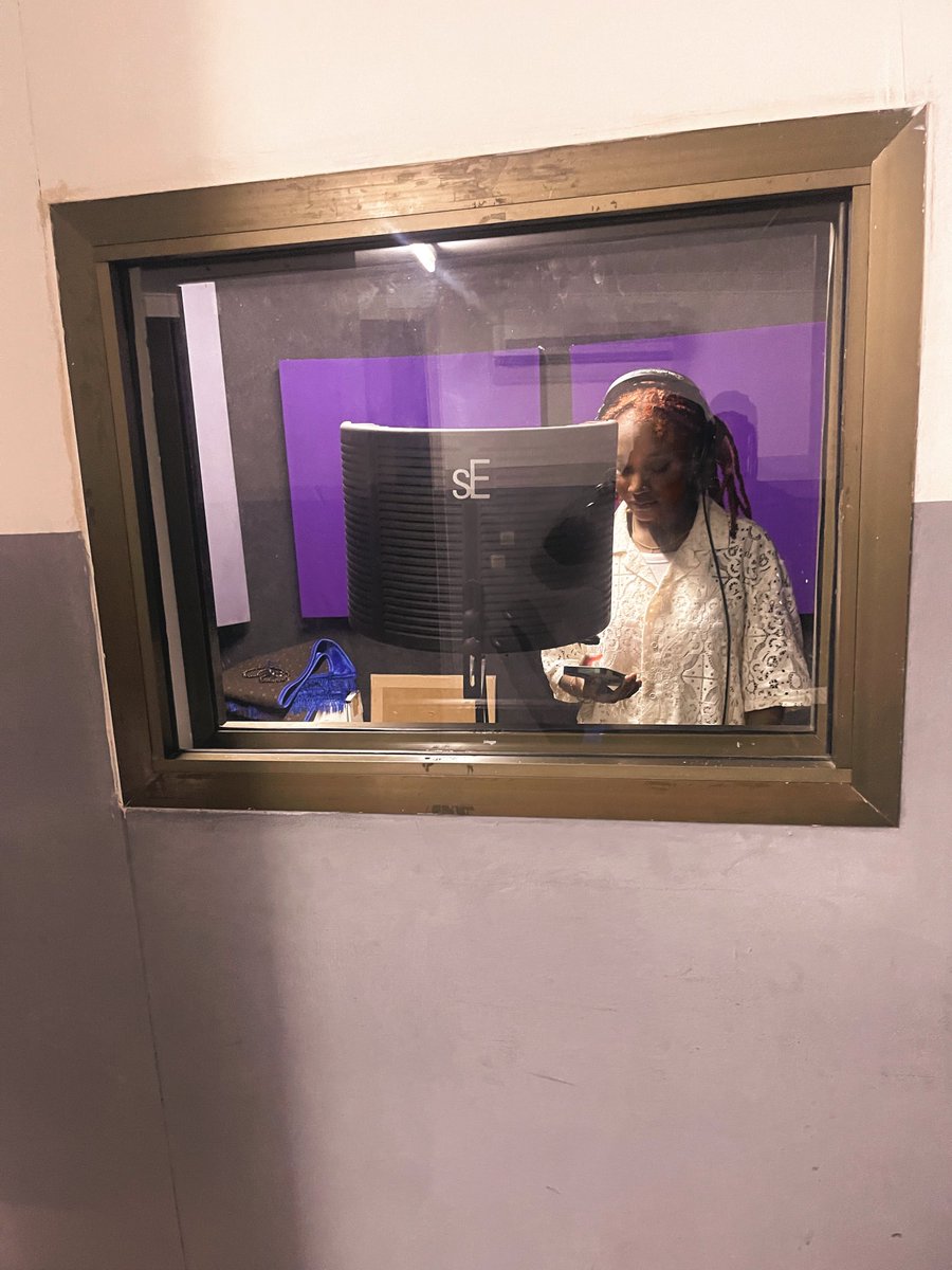 KibakiRomaric's tweet photo. Mosty est dans l'aquarium  ⁦@ichermichel78⁩  #Weafrica Music Corp &amp; ⁦@Believe_France⁩  🔥🔥✌️ https://t.co/Iol9ZYZXQU