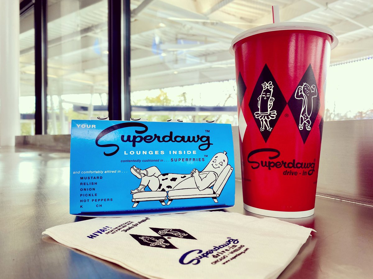 Superdawg's tweet photo. Every pure beef heart beats true for the red, white, and blue 🤩🇺🇸🌭🌭Happy 4th of July!! We’re open until 1am tonight, so we’ll see you before or after fireworks! https://t.co/1x19BjdLIj