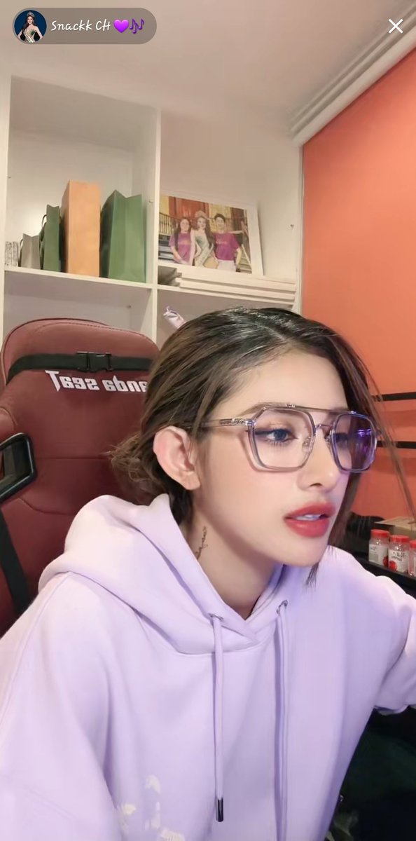 Ammory_Ava's tweet image. หล่อว่ะ แล้วดูรอยสักที่คอดิ๊ ไอ่บ้าเอ้ย😳อร้ายยย #สแน็กอัจฉรีย์ #แน็กหลิว #NackLiu