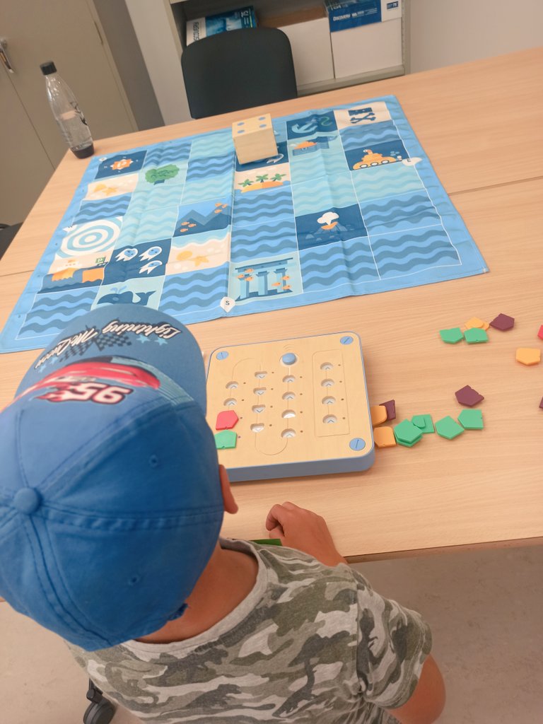 Julie Henry tweet media