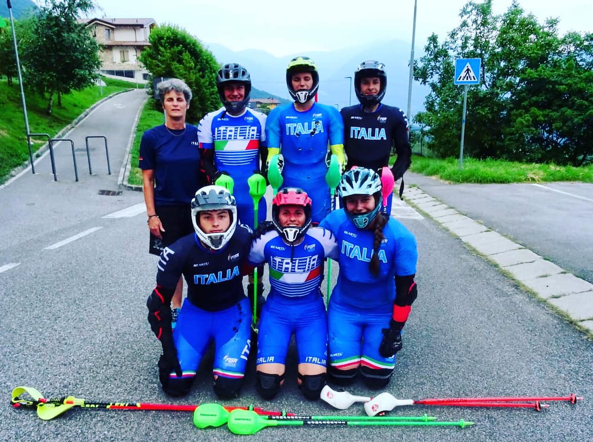 skate_italia's tweet photo. Sono pronti a portare in alto i colori dell’Italia. Stiamo parlando dei 7 azzurri che, assieme al CT Rossana Castelli e al tecnico Riccardo Giacomel, parteciperanno al Mondiale di #InlineAlpine dal 6 al 9 luglio a Barcellona 🇪🇸
Leggi qui👉 https://t.co/ooRLCTIYqT
#fisr https://t.co/uVo8FiXocG