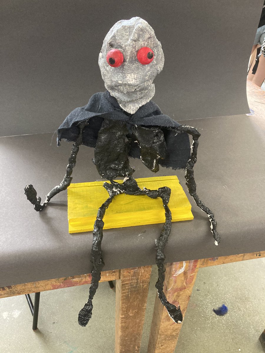 MrsArtJ's tweet photo. Year 8s Imaginative creatures using wire and mod roc for enrichment week https://t.co/YnDNDNfi7R