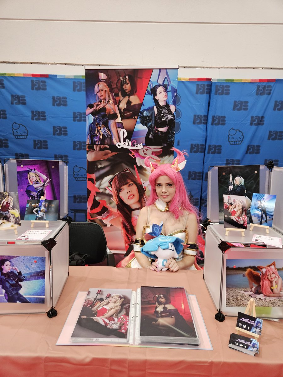 Lolliichan_'s tweet photo. I can't belive it's over.
Thank you all so much for coming by and chat with me โก I will for sure apply for a table next year again โก
Also a bonus pic of my yoimiya โก
#dokimi #dokomi2023 #cosplaytable #cosplay #kaisacosplay #leagueoflegendscosplay #yoimiyacosplay https://t.co/izoNKMtl4B