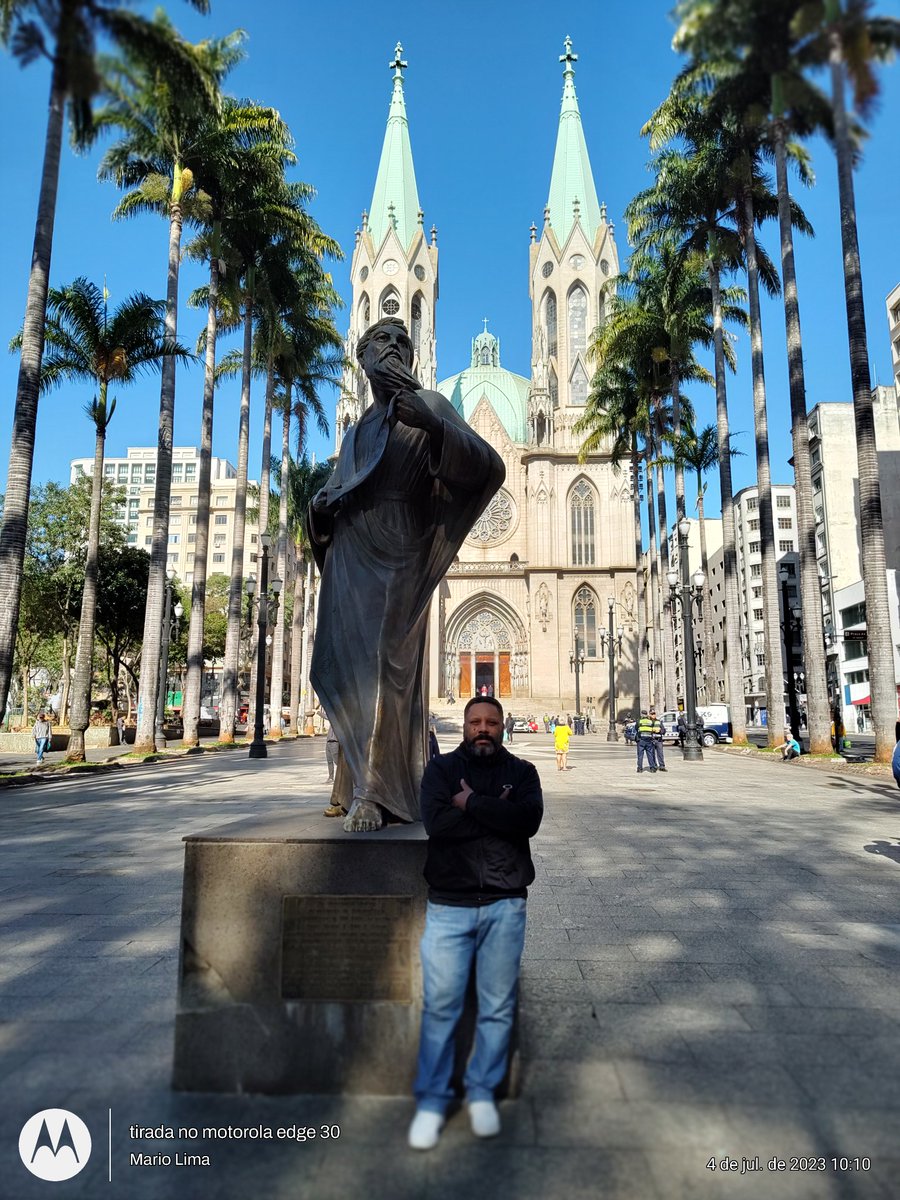 papamikelima's tweet photo. Turista em Sampa https://t.co/Sybq3P5T2j