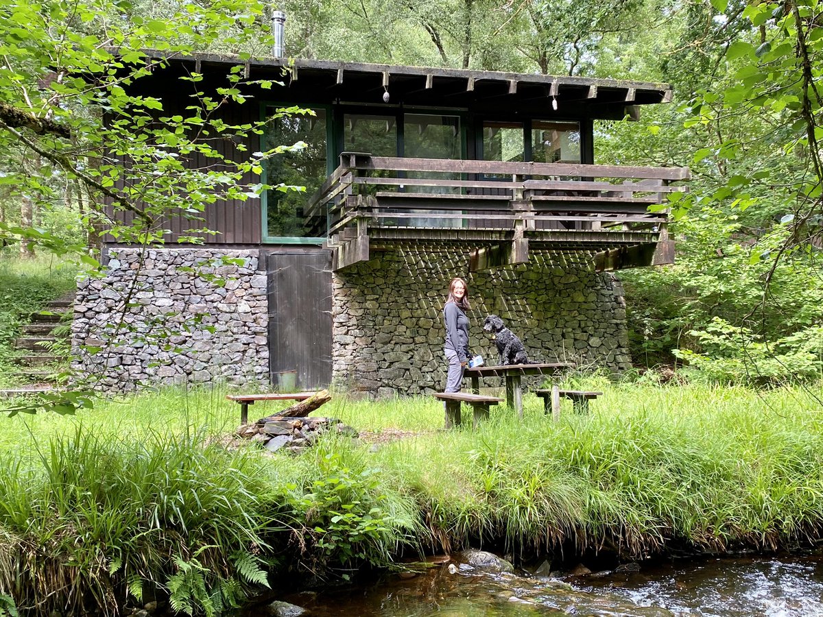 kdanielcomedy's tweet photo. . @scarymaryg Wilson and me loving our wee Loch side cabin 
#lochawe #scotland #weeholiday #dalavich https://t.co/tkml570nkd