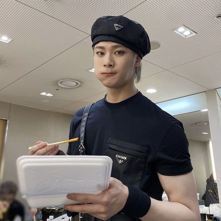 moonflcwrs's tweet photo. #MOONBIN #문빈 https://t.co/ZDJgMdGxuv