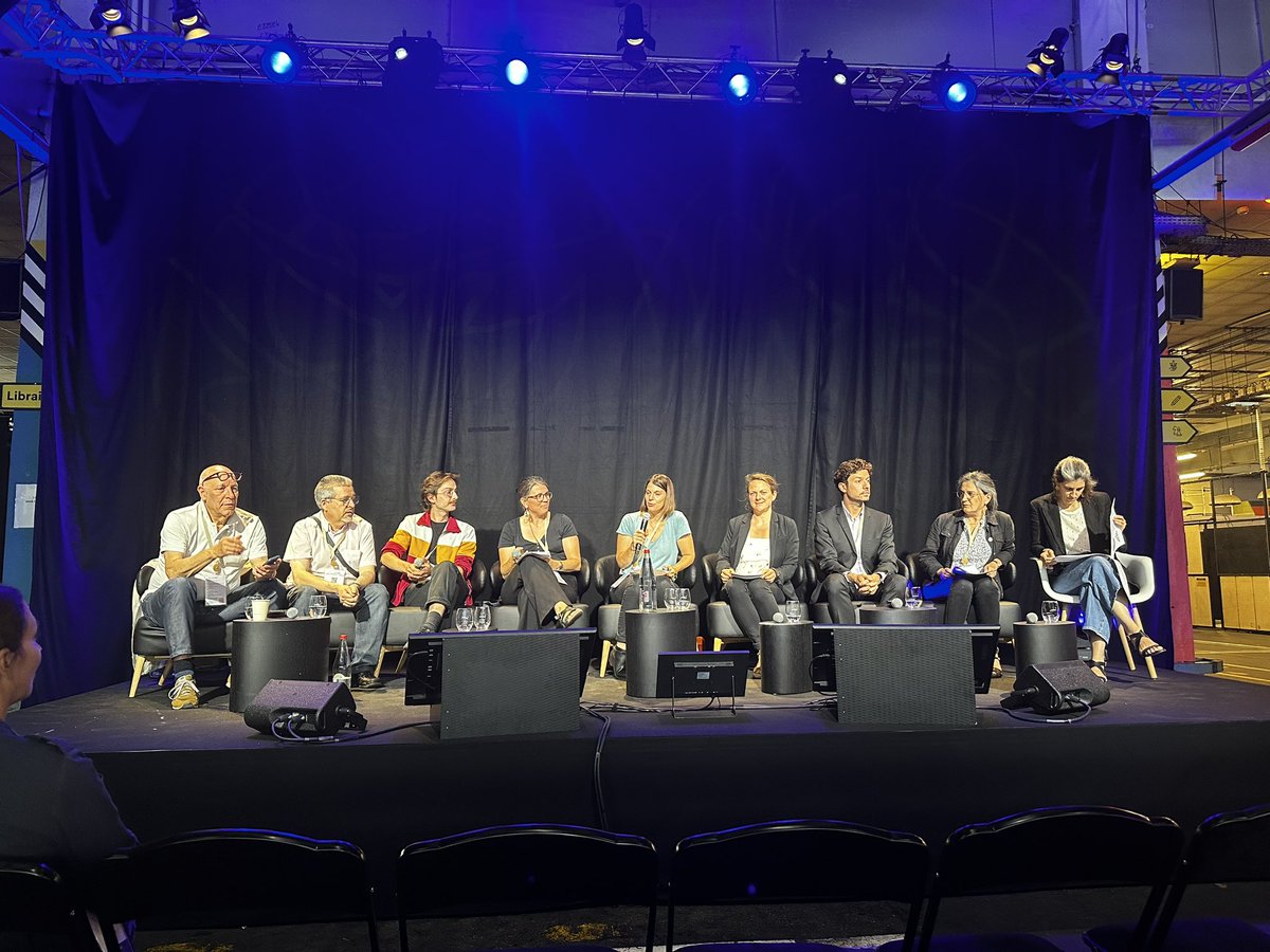 Architectes_org's tweet photo. Journées régionales de l’@AnruOfficiel sur le thème « Construire ensemble les quartiers de demain » 🏢🌳 : Yolaine Paufichet, élue d’@Architectes_org intervient dans la table ronde sur la qualité des réhabilitations #teamarchi #qualitearchitecturale https://t.co/9JFmmdG2Ct