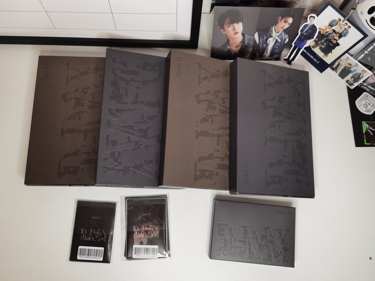 mochilaw08's tweet photo. Merci @_FJShop pour cette super commande groupée 😍❤️ Les albums sont magnifiques, les pcs et pobs aussi 😍 @Lou_loves_lix &amp; moi on est trop contente d'à chaque fois passer par vous ❤️ Changer pas vous êtes au top 😍#FJShopProof https://t.co/0AA7SetjJP