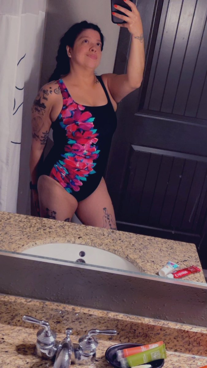 SueHappy3's tweet photo. Unapologeticโฆ how Iโm about to love myselfโฆ.
#iworkedforthis #summer2023 #grandmaSue #ItsShowtime #happySue https://t.co/SldA3JiCd4