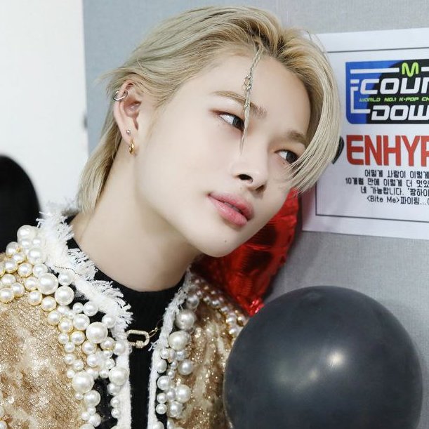 favsnishimura's tweet photo. percebo que cada dia que passa, eu me apaixono mais e mais pelo ni-ki oq eu sinto por ele eu nunca senti por nenhum outro idol. isso é bom e ruim ao mesmo tempo mas, eu me sinto tão bem quando vejo uma foto dele, ou um vídeo dele, ele é a minha cura, a minha paz, meu conforto + https://t.co/9zocfRz0DL