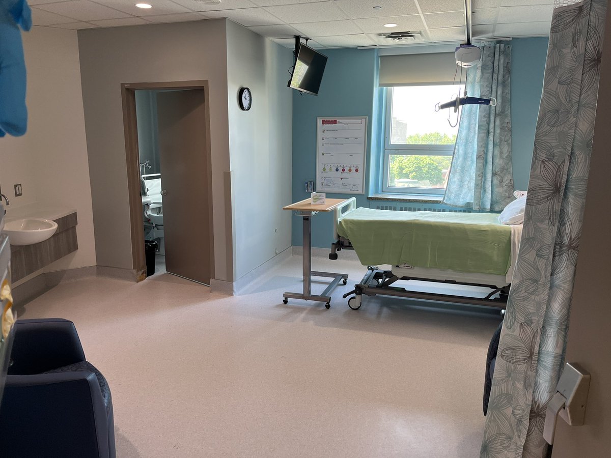 jamesdownar's tweet photo. Day 1 for me in the BRAND NEW Palliative Care Unit at @bruyerecare - just stunning views, decor, patient care, world-leading research…thanks to everyone who made this happen. https://t.co/nWuzXJ0TTq