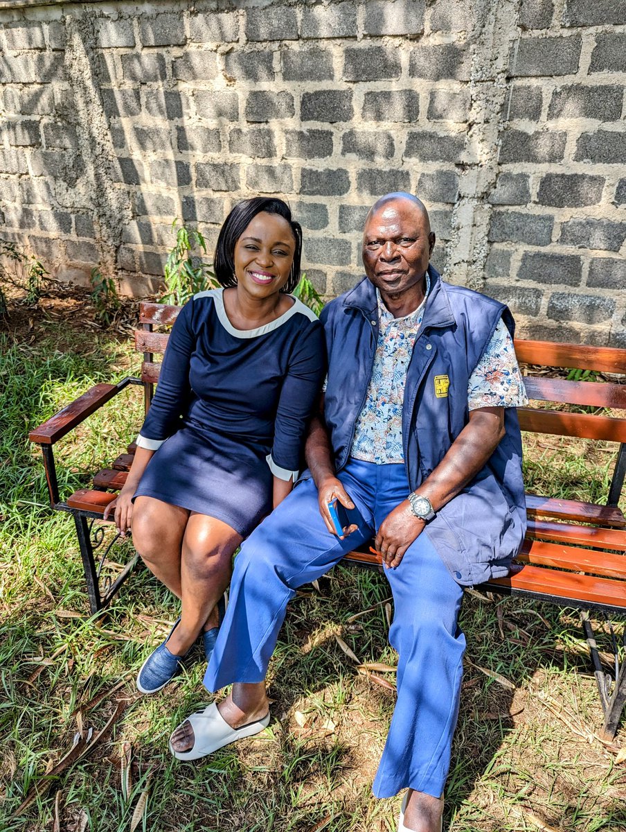 Rita_Oyier's tweet photo. Chilling with my daddy. #GwethLilo https://t.co/JLTxSEHvXN