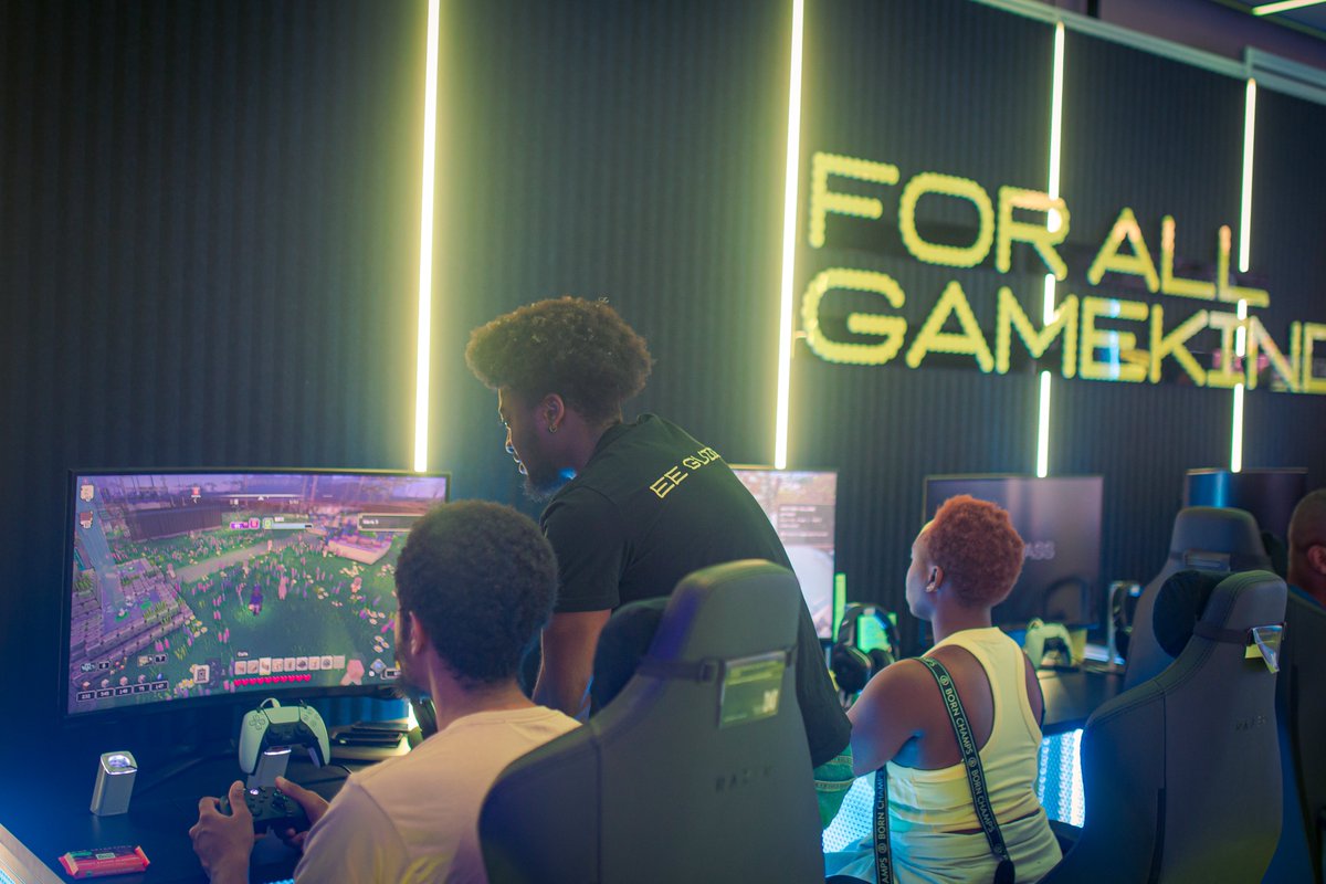 nnesaga's tweet photo. ✨ #EExNNESAGA Week 3 HIGHLIGHTS! ✨

Our third week was another hit! Peep the best moments direct from the new #EEStudio in @westfieldlondon below! ⬇️

Ready for Week 4? Grab your FREE tix to the #FIFA23 tourney by Fri 9PM! 

🎟️https://t.co/WIWcimPG7T

📸 @MrBonkz
@EE https://t.co/9lWRSehxyN