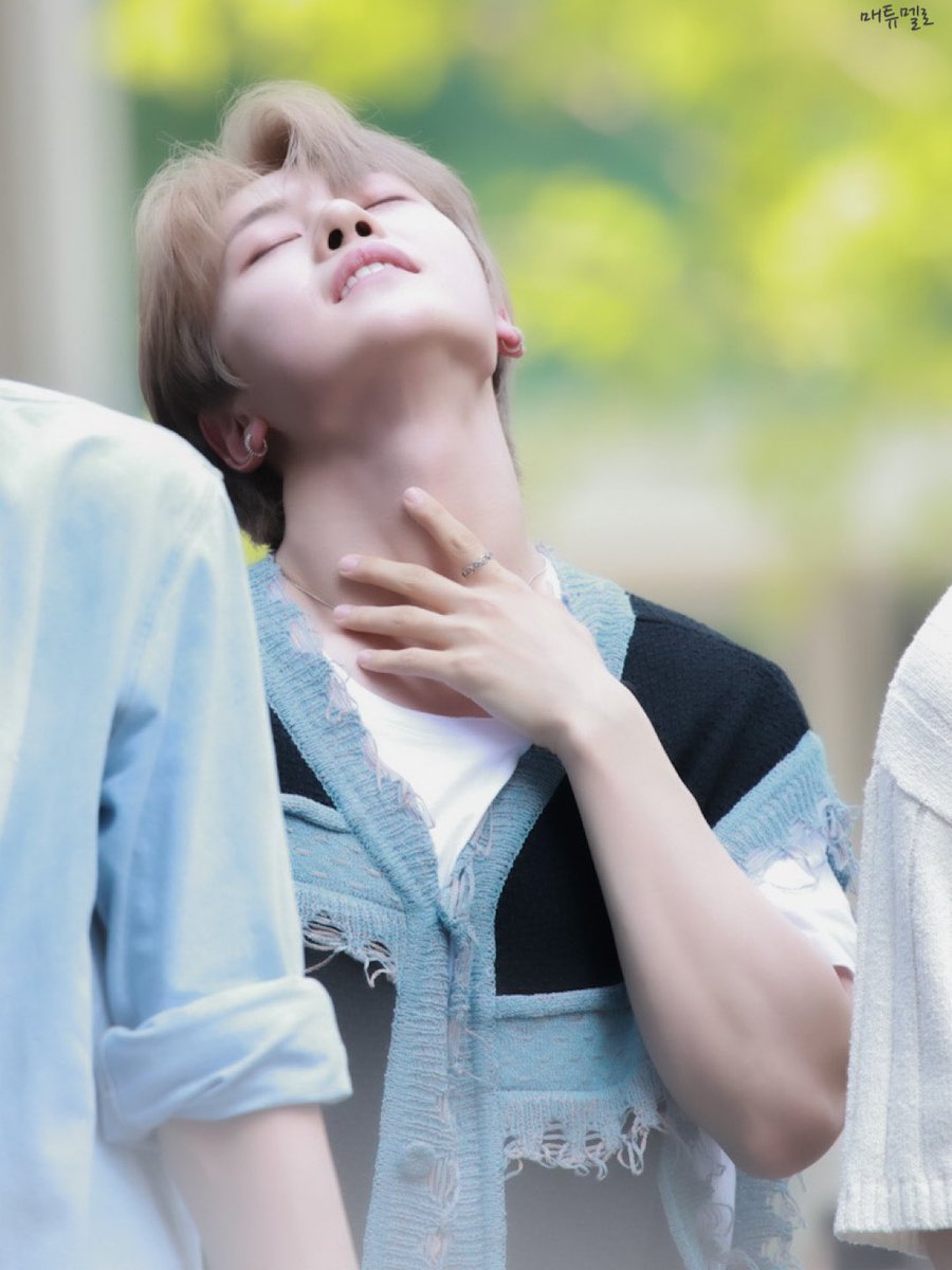 Matthew__ZB1's tweet photo. 230703 HQ

어디서 외웠어,,,그 표정……🫣

#SEOKMATTHEW #석매튜 #ソクマシュー  #ZB1  #제로베이스원 https://t.co/m7Sb62nd3J