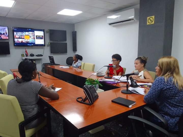 📢Actualización sobre el proceso registral en videoconferencia. Jefes de Filiales rindieron cuentas sobre las tramitaciones de las licencias de los actores económicos no estatales en junio, y sobre las inspecciones para combatir las ilegalidades.
#ComercioCuba 
<a href="/BetsyDazVelzqu2/">Betsy Díaz Velázquez</a>