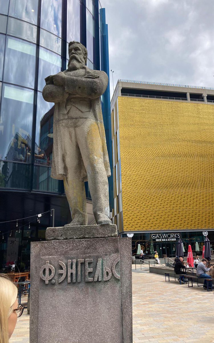LinziPerriman's tweet photo. Thanks to @revealmcr Philippa Vishnyakov for the ‘Around the River Medlock’ netwalking event today &amp; to my guest @leannefamilylaw. It was fantastic, Philippa is a fountain of knowledge about all things Manchester and we got to meet some new faces &amp; it didn’t rain! 😊 #netwalking https://t.co/ksDilSi0vC
