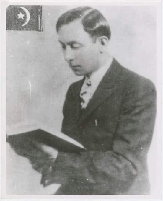 BMagnetic7's tweet photo. Peace! Today’s Mathematics is Culture or Freedom. On this day 93 years ago, this man, Prophet W.D. Fard, formally introduced himself to the Black community of Detroit, MI teaching our people the Knowledge of Self. Freeing the first of our people from mental slavery. Peace! https://t.co/zvyrAP7WU3