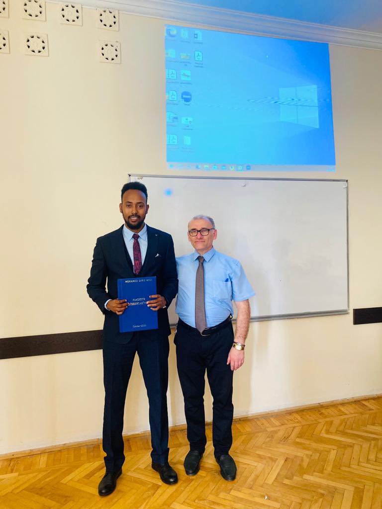 dirie_masoud's tweet photo. Today I passed my thesis defense for master’s in Agricultural Machinery! Super excited and grateful to reach this milestone! 

Thank you my supervisor, committee, family and friends for their guidance and support through this journey.

#Thesisdefended
#graduation 🎓 https://t.co/MA6jbU7Tg5