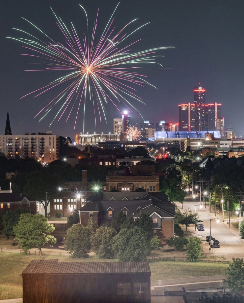 Happy 4th of July, Detroit! 🎆✨