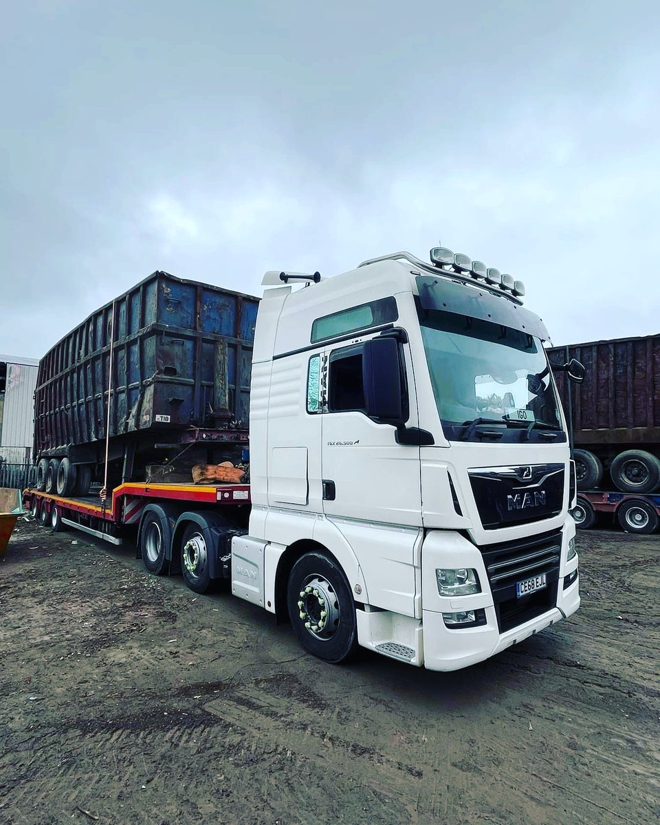 Did you know we offer a range of options for your transport needs? 
⭐️ Temperature controlled fridges ✔️ 
⭐️ Curtainsiders (tall and standard) ✔️ 
⭐️ Boxes ✔️ 
⭐️ Flats ✔️ 
⭐️ Low loaders ✔️ 
We are also fully experienced in abnormal load movements &amp; have a waste carrier licence!