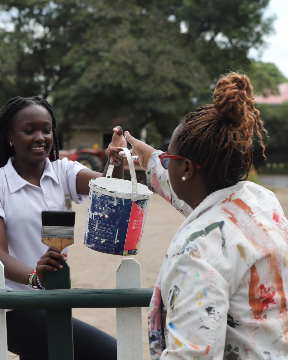 Greenstedschool's tweet photo. Spreading the spirit of togetherness at GIS!
Year 8 Community Service Day 2023.
#CommunityLove
#CommunityServiceWeek
#gisonline
#wecare https://t.co/EHVtnTkkSF
