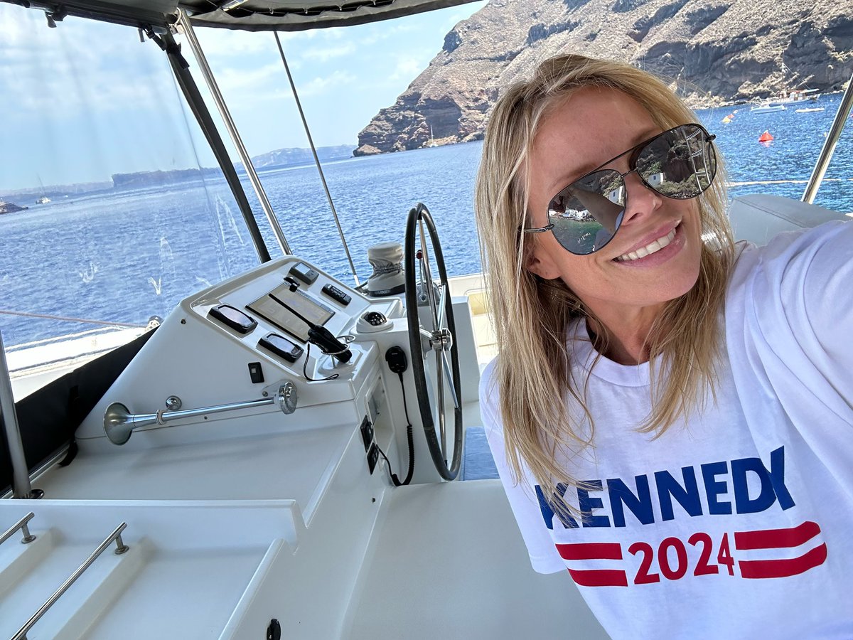 CherylHines's tweet photo. @RobertKennedyJr https://t.co/0yzjX2KsNs