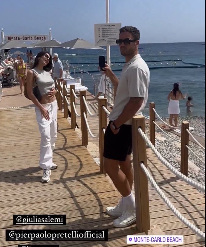 Carla77445165's tweet photo. @Alex_aang00 @Prelemi_cuore Ciauuu 🤭🥳🥳🥳🥳 https://t.co/3TMXTYK8jz