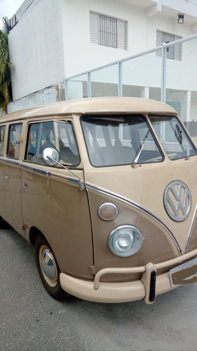 BRClassicCars's tweet photo. VW T1 split window bus camper van 1975 €33.000,00 + shipping. https://t.co/3dlxGwSvG4
#campervan #classiccarsforsale #vwt1 #splitwindowbus https://t.co/Ket1h9WrnJ