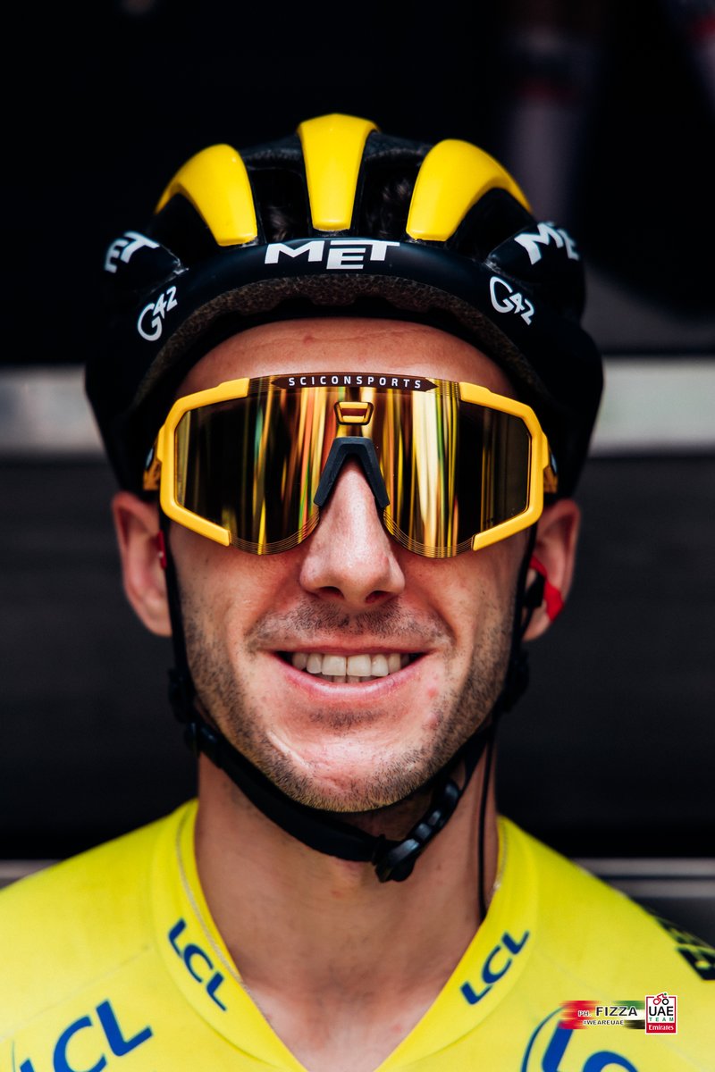 Meanwhile, at TDF stage 4, <a href="/AdamYates7/">Adam Yates</a> is still in the #1 place in GC! It's day 3 in THE Yellow Jersey and 40km left of today's race. Fingers crossed 🤞<a href="/TeamEmiratesUAE/">@UAE-TeamEmirates</a>