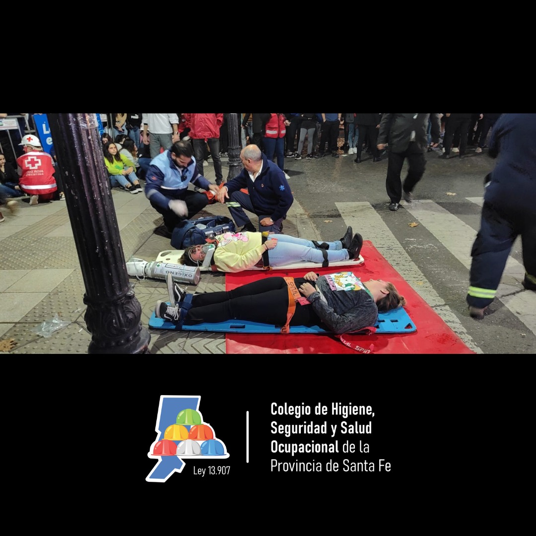 ColegioHyS's tweet photo. Participación activa del simulacro de evacuación Organizado por la Municipalidad de Rosario en Salta y Oroño.

Tu Colegio siempre cerca!...más cerca que nunca! https://t.co/FWo11OJl4o
