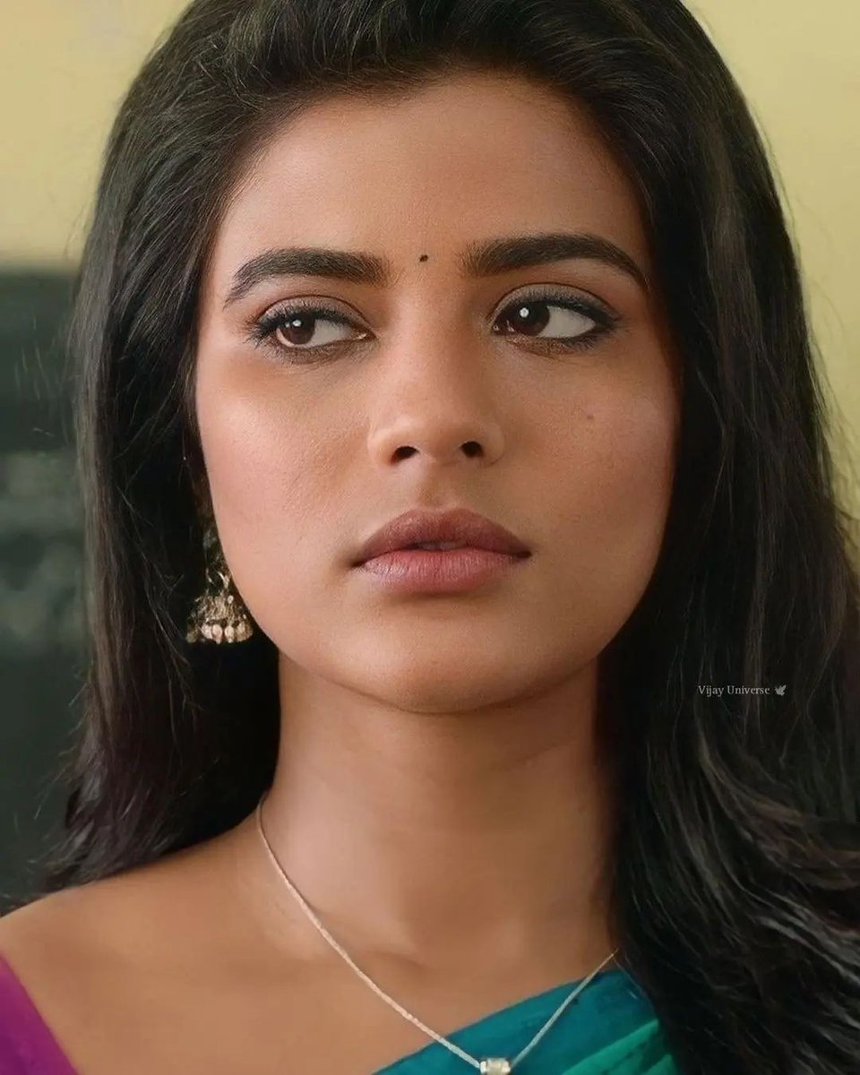 AnilFapzForKaju's tweet photo. 🧔🏽Vadina start cheddama
👩🏻Undu,ma aayana inkaa raledu,andaram unnappude exchange cheskunte baguntundi kada,paiga ni pellam ite chusthundi
🧔🏽adi vaalla problem,timesense ledu,manam kanicheddam
👩🏻Entayya intha aakali meedunnav,enni rojulaindi ma Chellini ekki
🧔🏽Nikosam fasting unna https://t.co/FUI72VJr9p