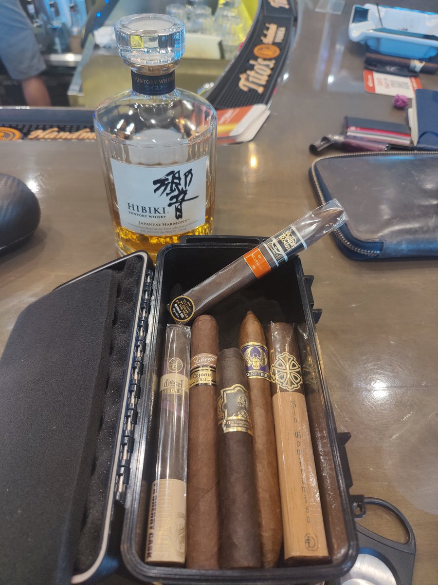 Happy 4th everyone! 🎆 🎇 🔥💨❤️💛🤟