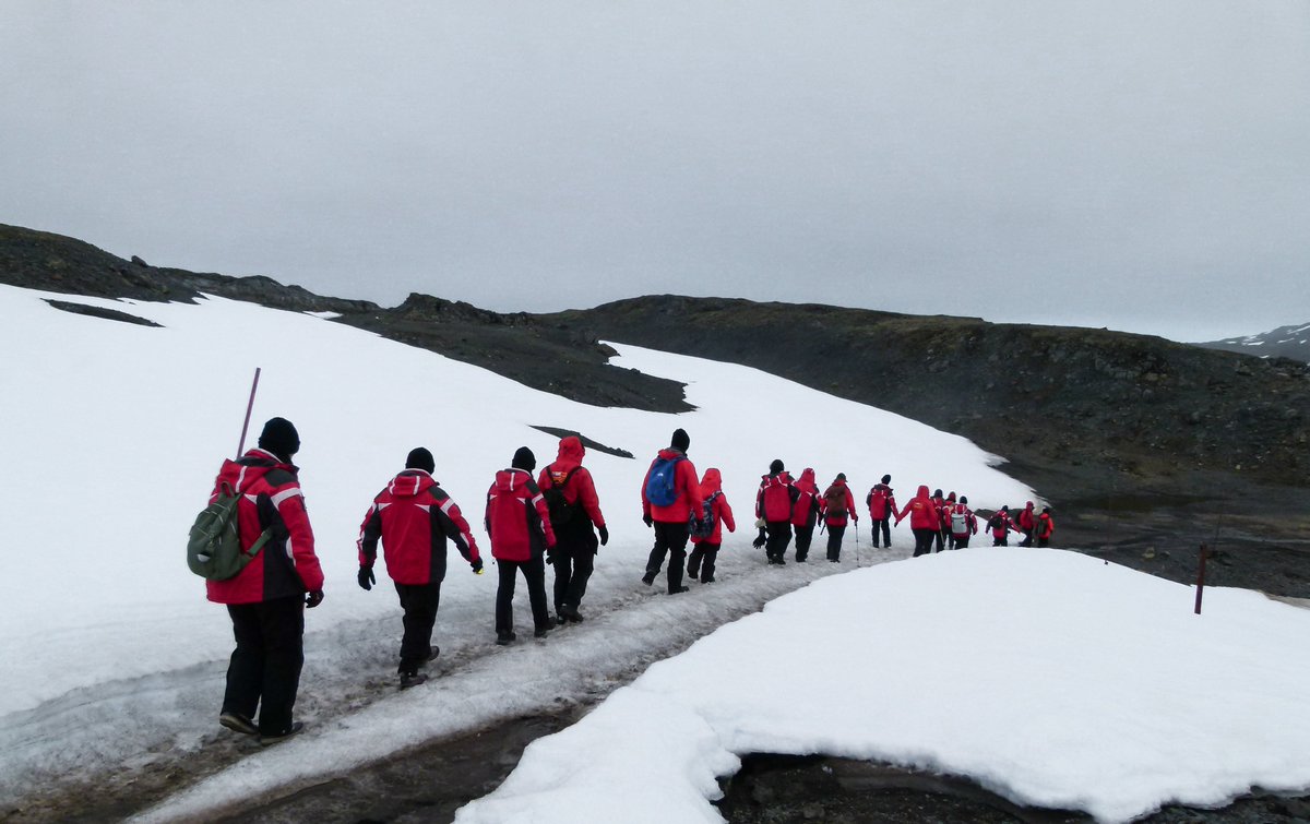 🇦🇶 ¡Ya tenemos a los y las seleccionadas de la Feria Antártica Escolar 2023! 😱 Estudiantes de nueve regiones de Chile buscarán llegar hasta el Continente Blanco 💙🇨🇱❄️ inach.cl/inach/?p=33904