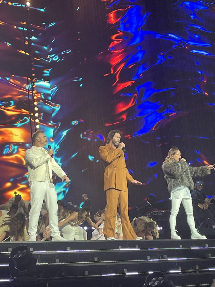 sally_fokes's tweet photo. @GaryBarlow @BSTHydePark Impossible to pick one - the whole morning, afternoon and evening were so special! Thank you 😊 https://t.co/aOPscJ3IaI