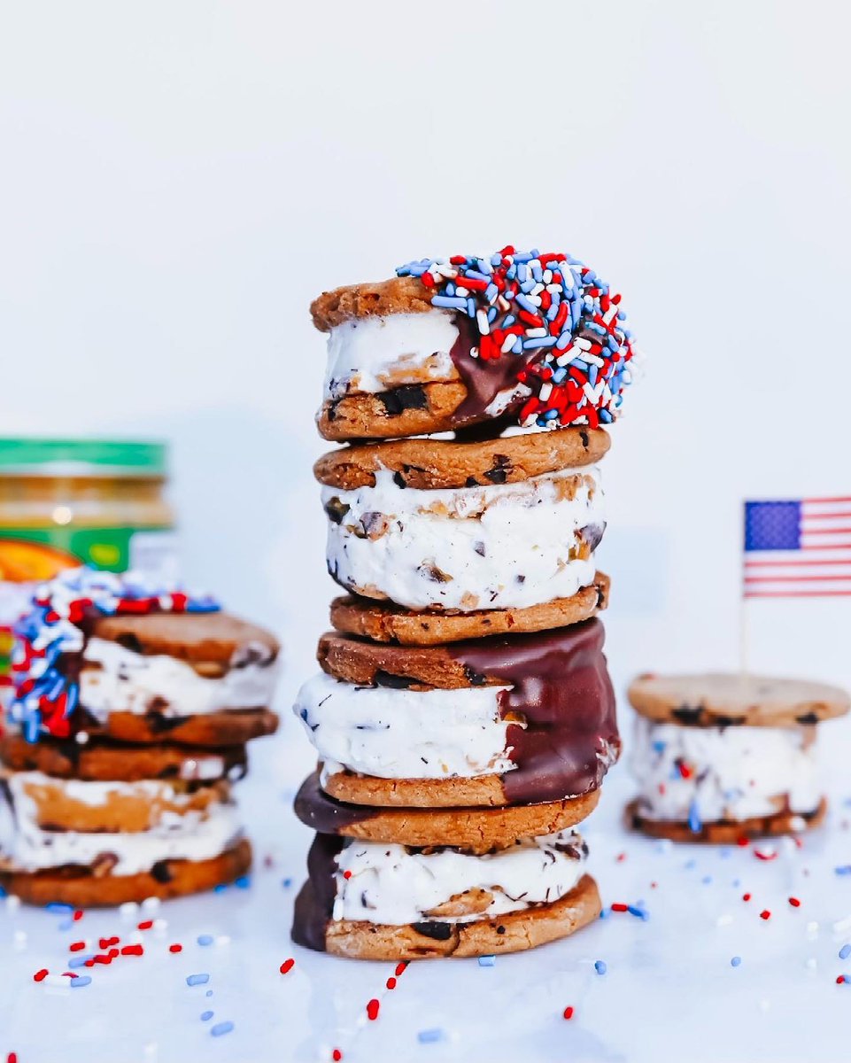 Happy Independence Day! Everyone has a favorite July 4th treat. What's yours? We'll go first, these peanut butter ice cream sandwiches. 

#4thOfJuly #Independenceday #peanutbutter #icecreamsandwich #foodphotography #summertreats #desserts #teddiepeanutbutter #recipe #summer
