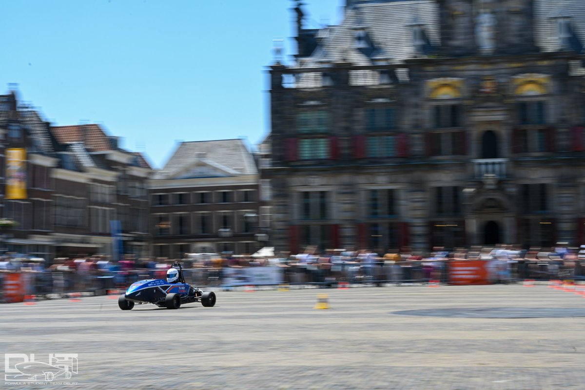 Driving at the Markt remains something special ☺️ 

#formulastudent #delft #tudelft #race #car #f1 #formula1 #sport #motorsport #university
