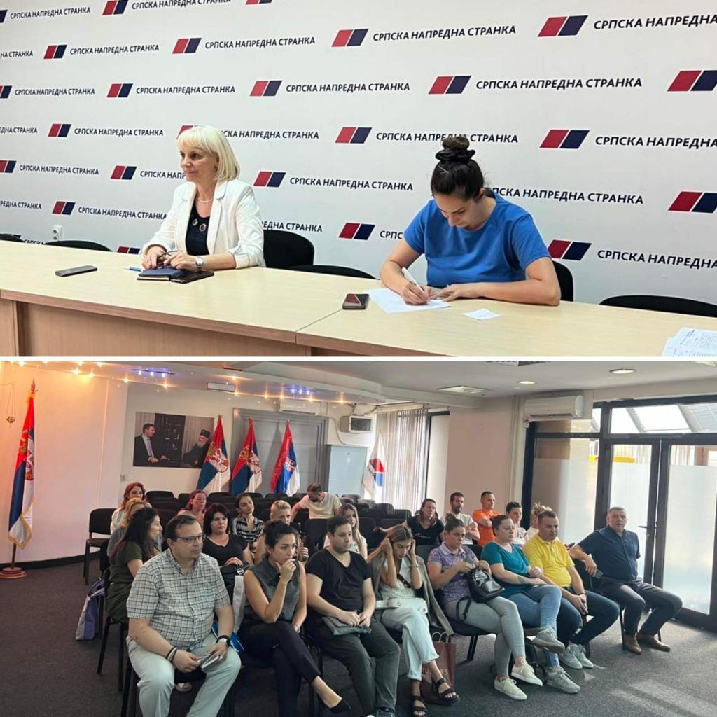 go_snssmederevo's tweet photo. РАДНИ САСТАНАК САВЕТА ЗА ИНФОРМИСАЊЕ ГрО СНС СМЕДЕРЕВО
Данас је у просторијама ГO Српске напредне странке у Смедереву одржан састанак Савета за информисање.
На данашњем састанку договорене су даље активности везане за рад и функционисање Савета.#SNS #Smederevo #mismotim https://t.co/OZHpbnlxC5