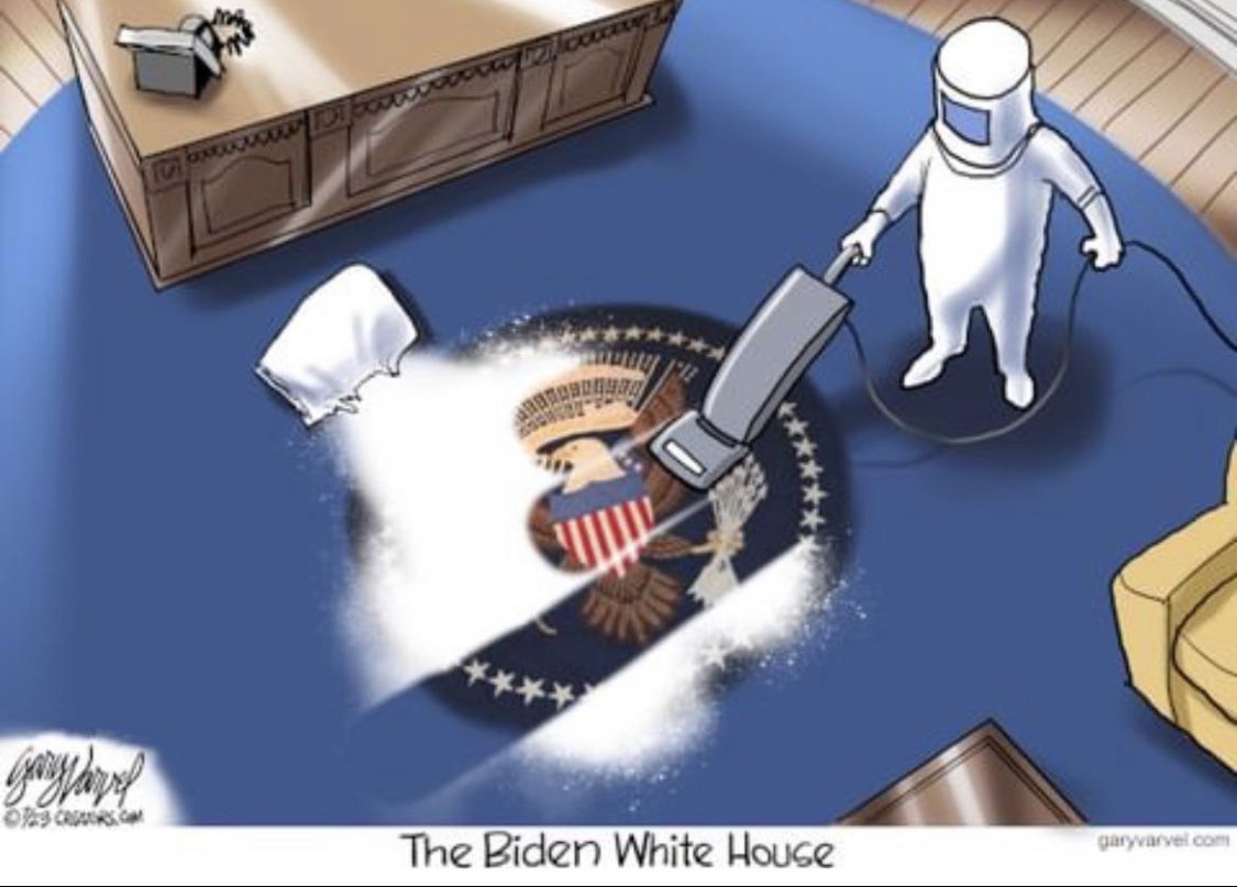 WallStreetMav's tweet photo. White House cleanup crew after Hunter Biden visit 🔥🔥🔥 https://t.co/QjkxUgWOor