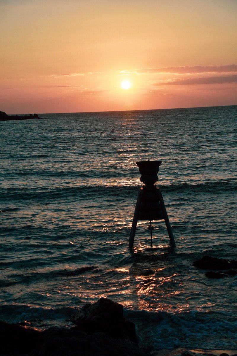 James Stewart 🦠🌿 (@molvirol) on Twitter photo Saturday high tide, sunset and surf at beautiful peaceful Cemaes bay <a href="/CemaesB/">Cemaes Bay</a> <a href="/TonyaTemplar/">Tonya O'Donnell</a> #cemaesbayswimmers #Anglesey Saturday high tide, sunset and surf at beautiful peaceful Cemaes bay <a href="/CemaesB/">Cemaes Bay</a> <a href="/TonyaTemplar/">Tonya O'Donnell</a> #cemaesbayswimmers #Anglesey