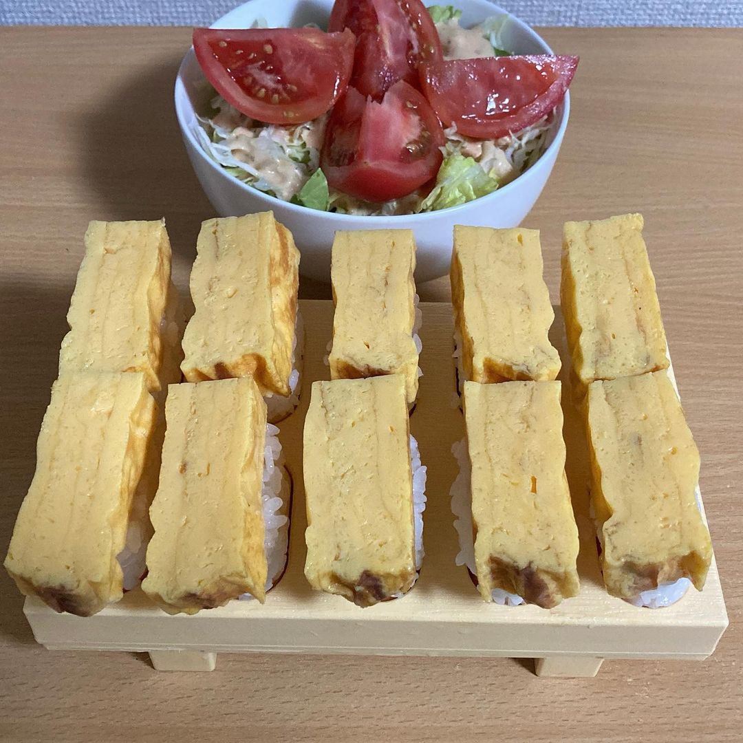bjjtaro's tweet photo. #いいねした人全員フォローする
#フォロバ100 

朝食

厚焼き卵寿司 https://t.co/plBtbFuc67